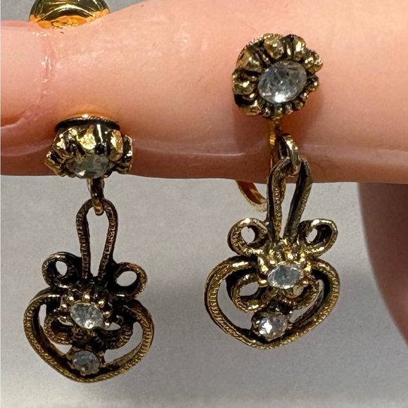 Vintage Antique Gold Tone Crystal
Rhinestone Dangle Clip-On Earrings - Picture 7 of 12